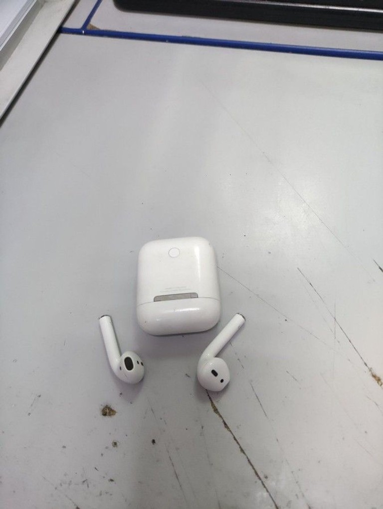 Дешиво Apple airpods 2nd generation a1602, a2031, a2032 с ломбарда