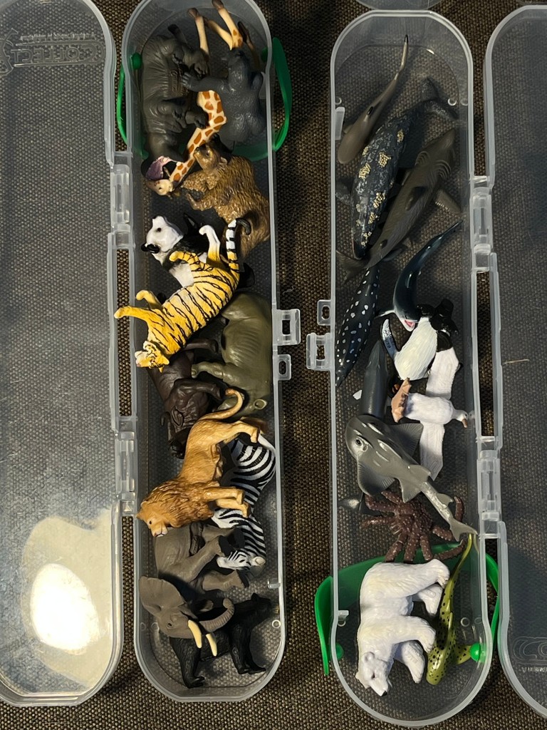 Дешево Collecta з ломбарду