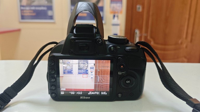 Nikon d3100 kit / af-s nikkor 18-55mm f:3,5-5,6g vr dx Код:01-201001267. Изображение 7