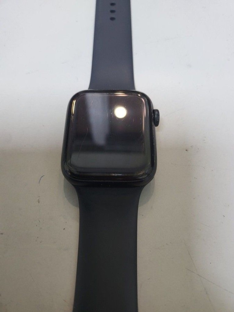Оголошення Apple watch se 2 gps 44mm aluminium case Б/У