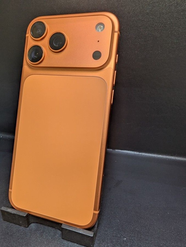 Купить Apple iphone 17 pro max 256gb Б/У