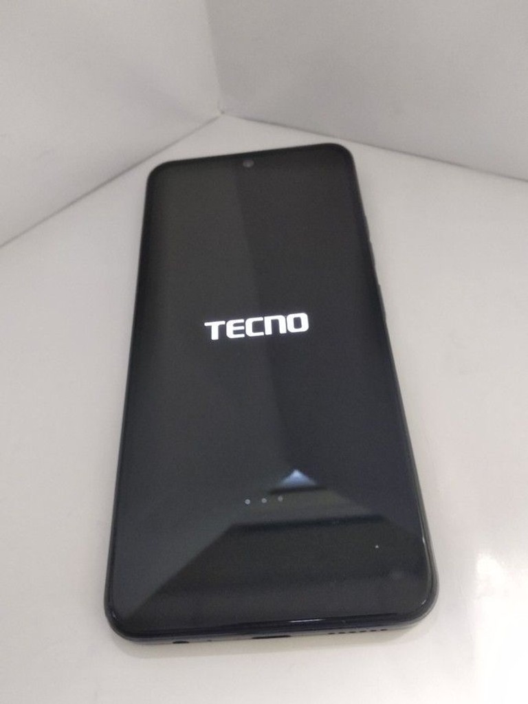 Дешево Tecno spark 30 pro kl7 8/256gb з ломбарду