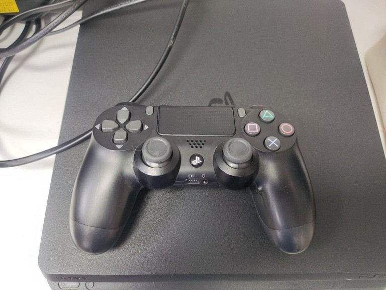 Дешево Sony PlayStation 4 Slim 1TB Black з ломбарду