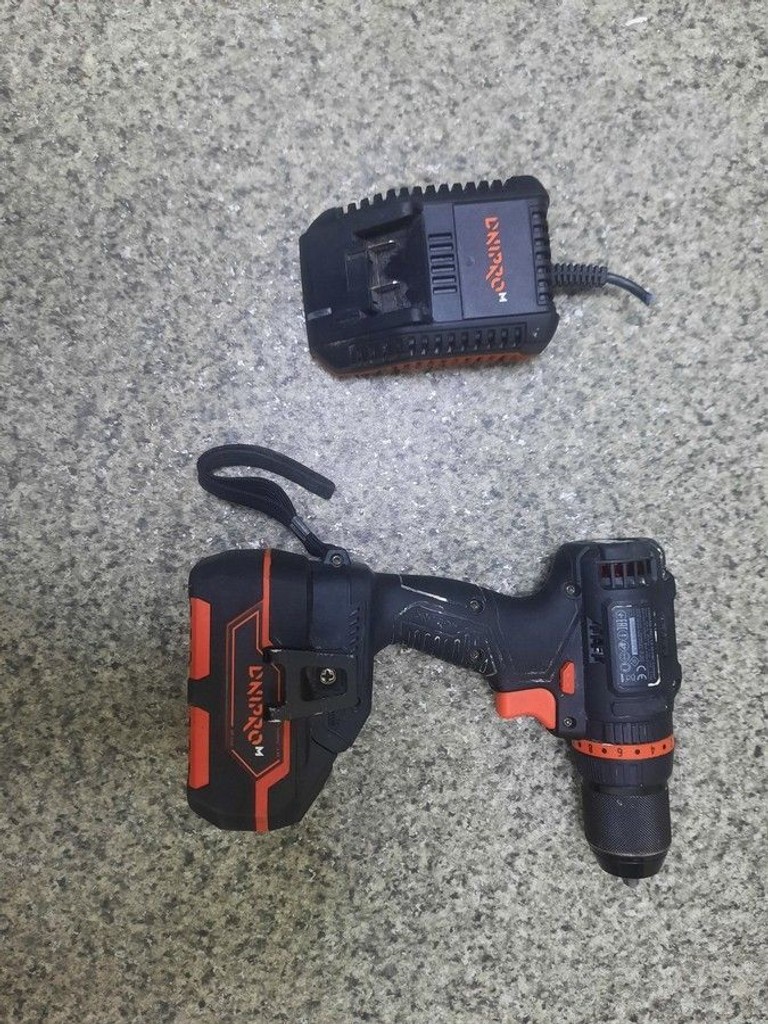 Дешево Dnipro-M cd-201hbc compact 1акб 4ah зп з ломбарду