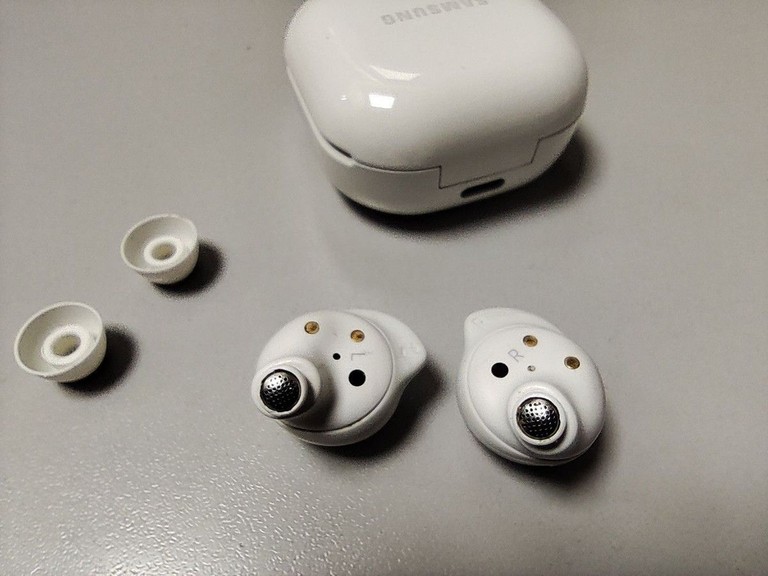 Дешиво Samsung galaxy buds fe с ломбарда