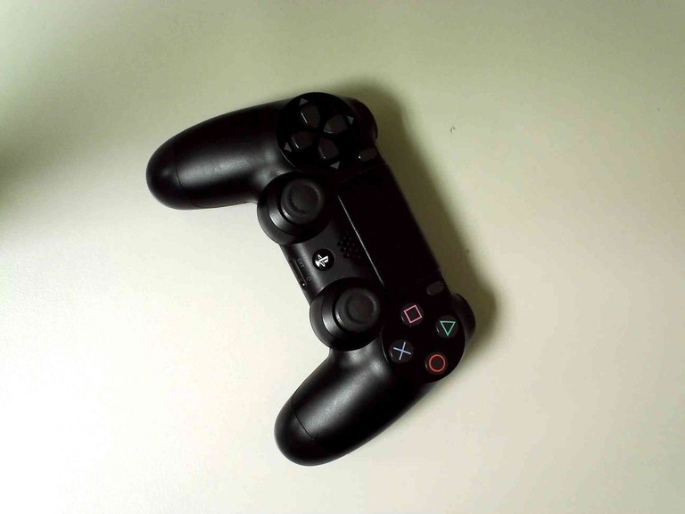 Оголошення Sony dualshock 4 v2 Б/У