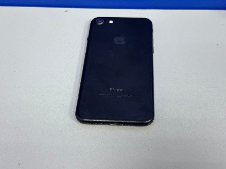 Розпродаж Apple iphone 7 32gb, продавець Техноскарб