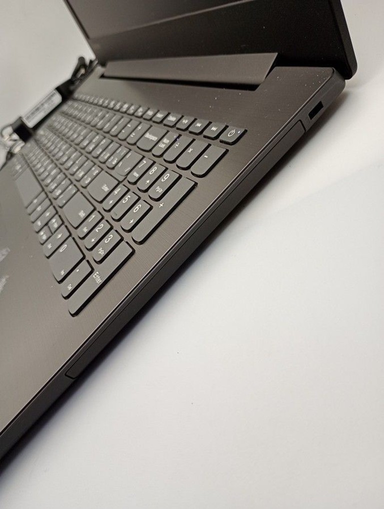 Дешиво Lenovo 15/amd a6 9225 ddr4/4gb ddr4/hdd 500 gb/ssd *відсутній/*інтегрована с ломбарда