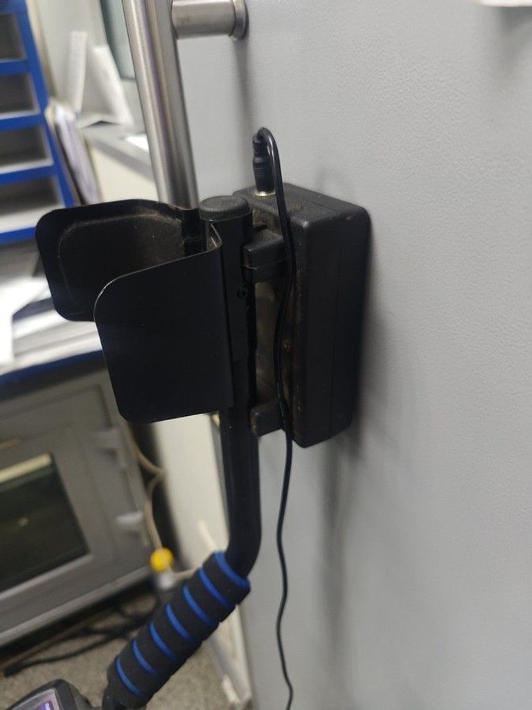 Дешиво Quasar ARM с ломбарда