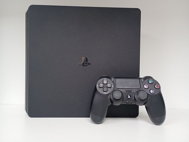 Купить  Sony PlayStation 4 Slim 1TB Black Б/У