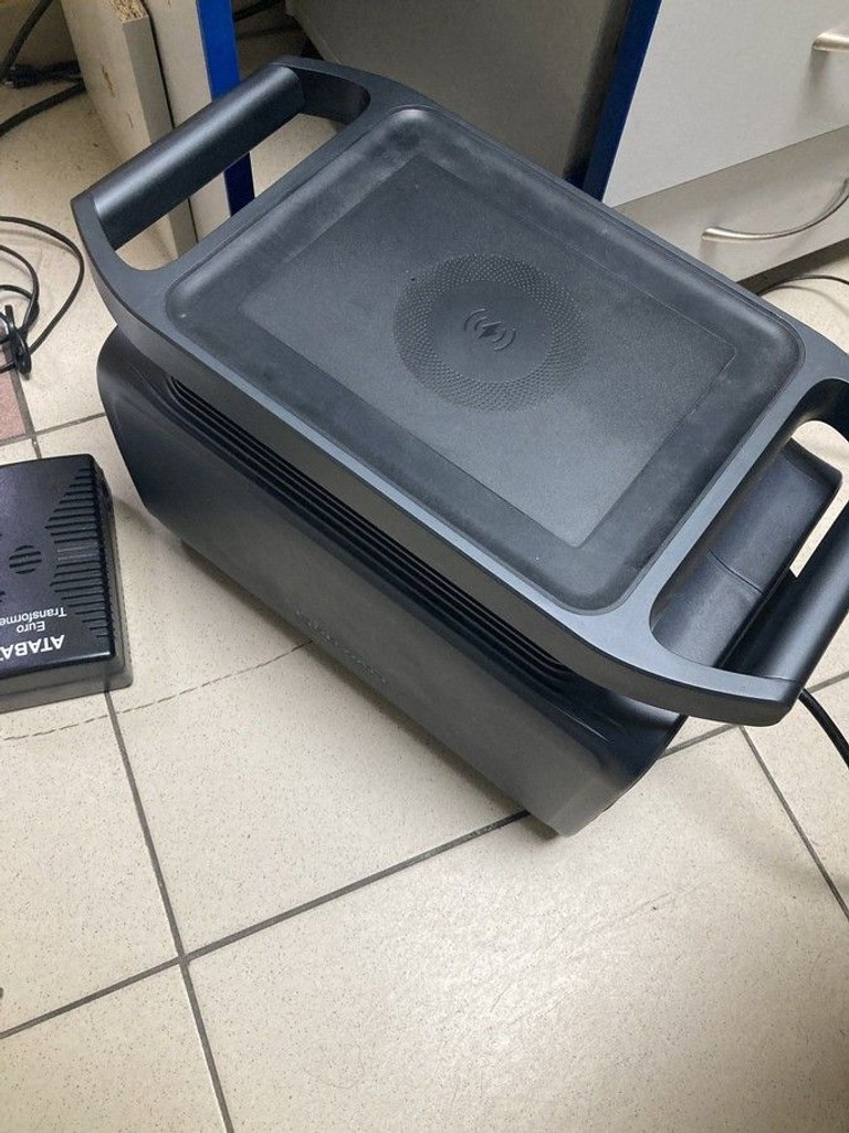 Дешиво Growatt INFINITY 1500 с ломбарда