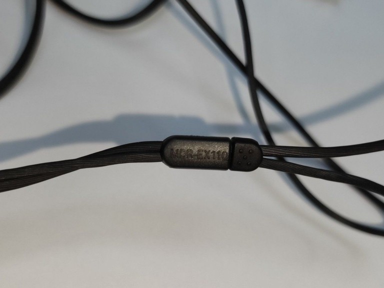 Дешиво Sony mdr-ex110ap с ломбарда