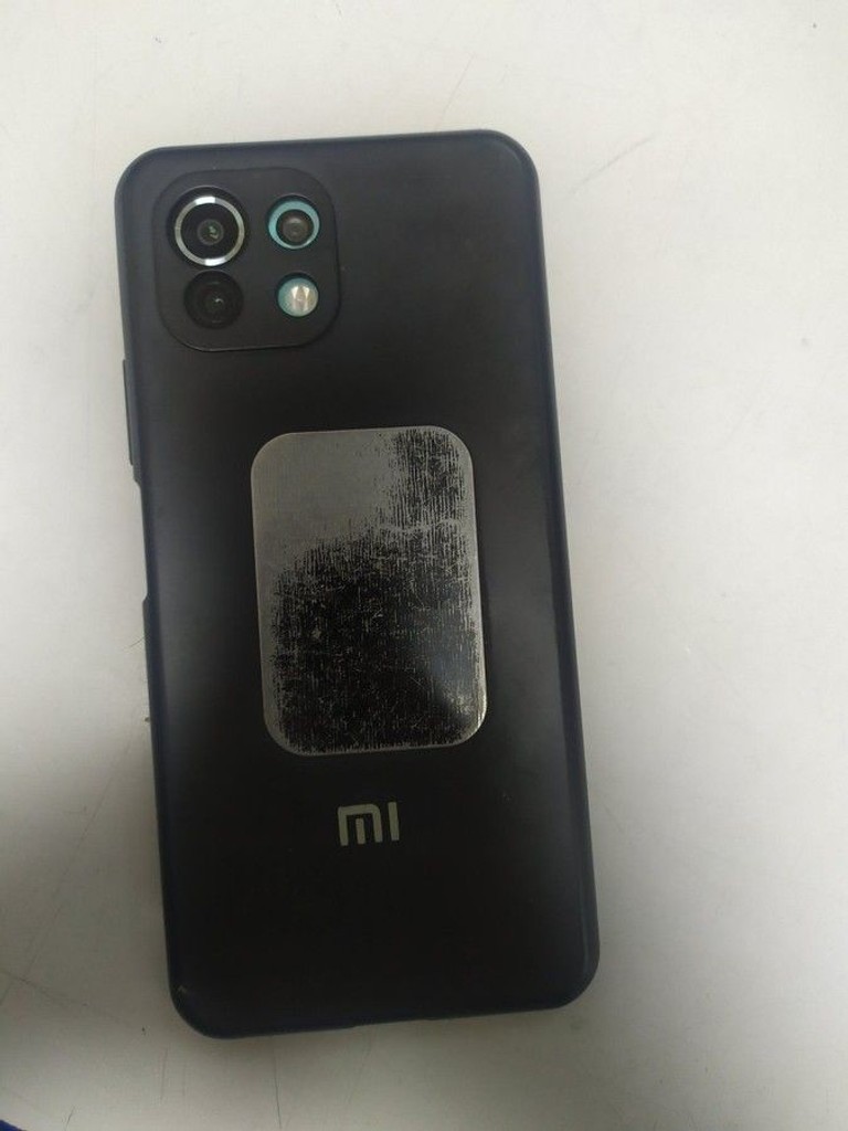 Дешиво Xiaomi mi 11 lite 5g 6/128gb с ломбарда