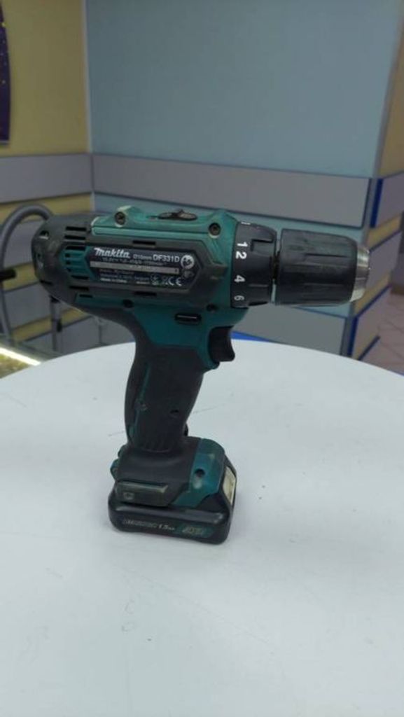 Makita df331d