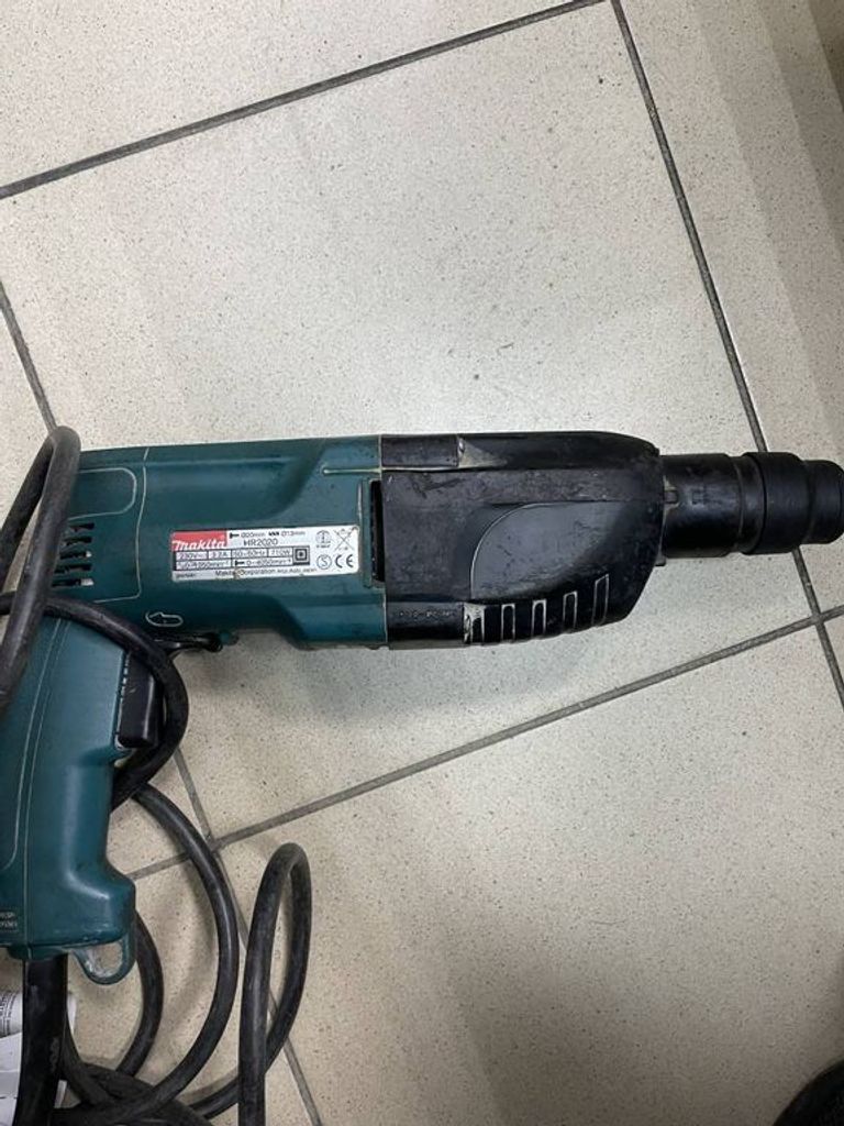 Makita  HR2020