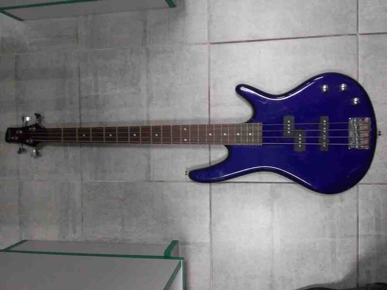 Ibanez GSR200