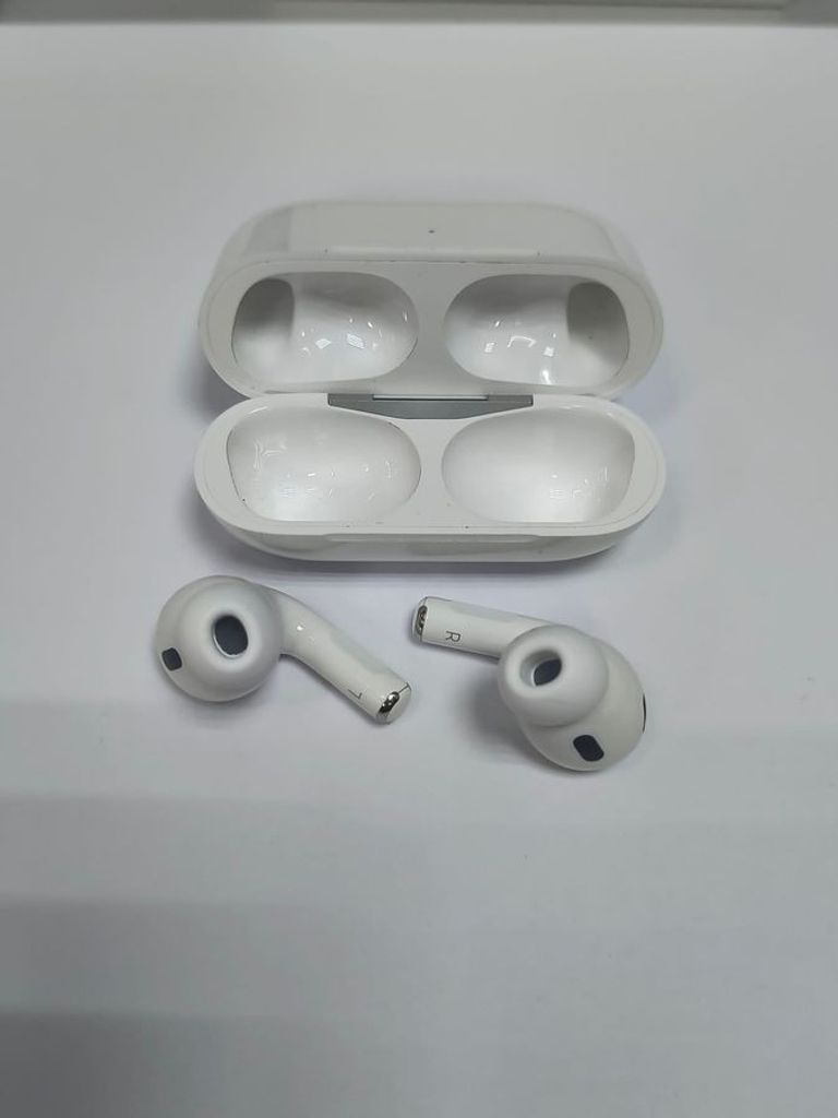 Apple airpods pro 2nd generation with magsafe charging case usb-c Код:01-200572062. Изображение 7