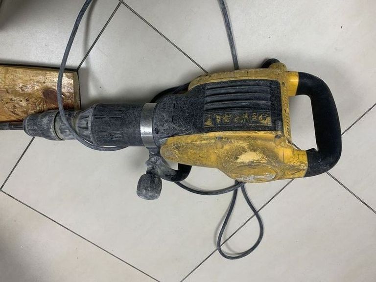 Оголошення Dewalt D25899K Б/У