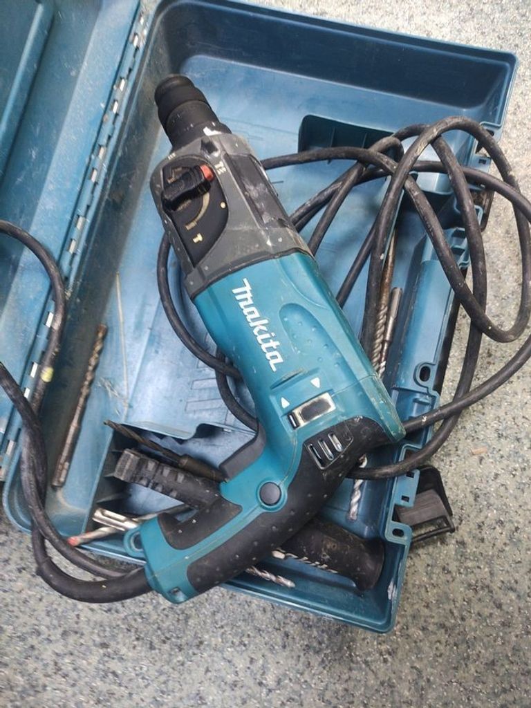 Купить Makita HR2470 Б/У