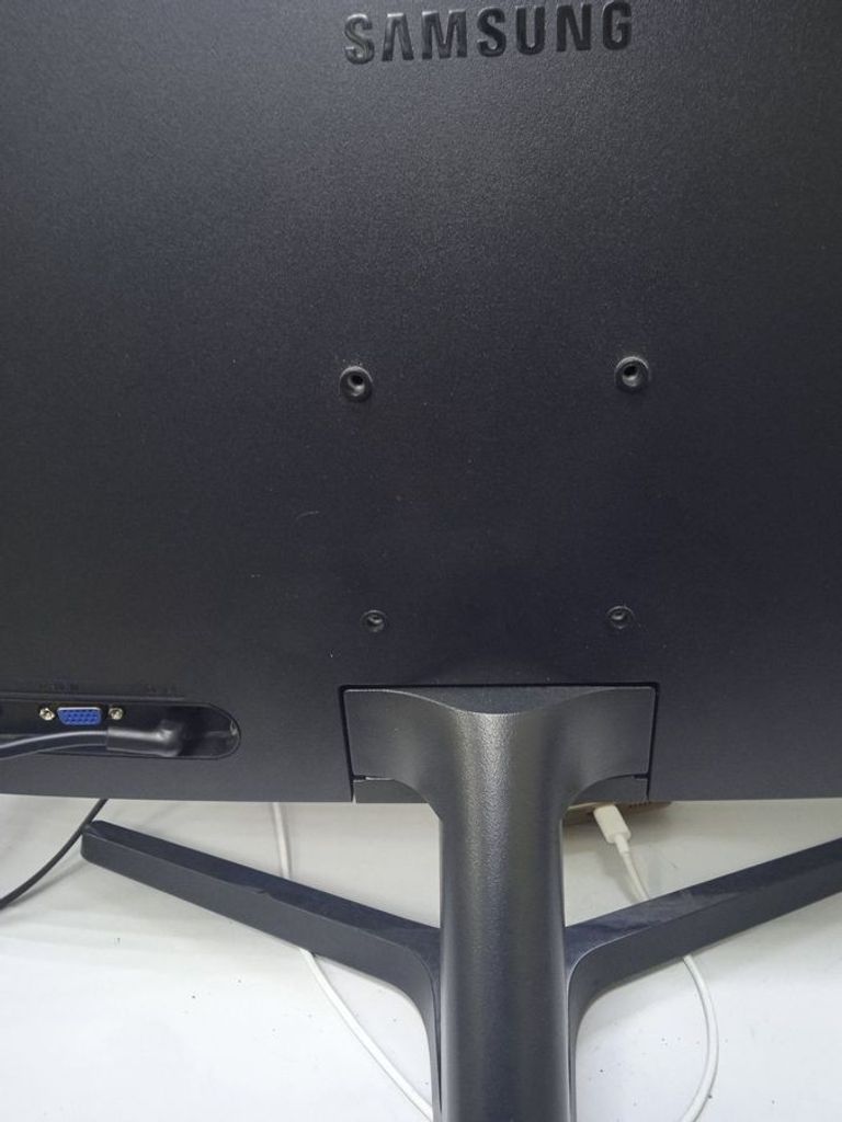 Оголошення Samsung s24r350fhi Б/У