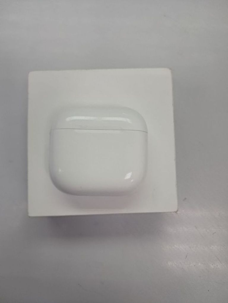 Купить Apple airpods 4 with active noise cancellation Б/У