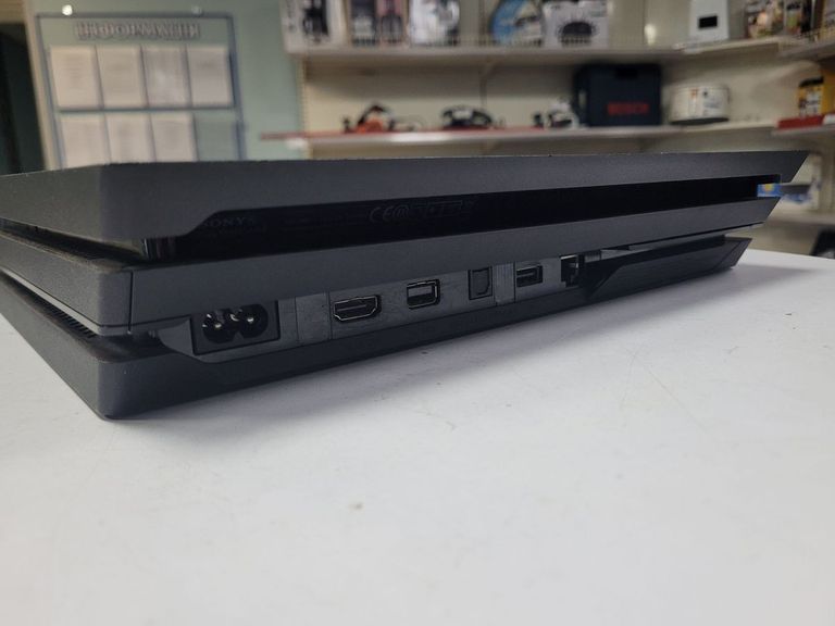 Дешиво Sony playstation 4 pro с ломбарда