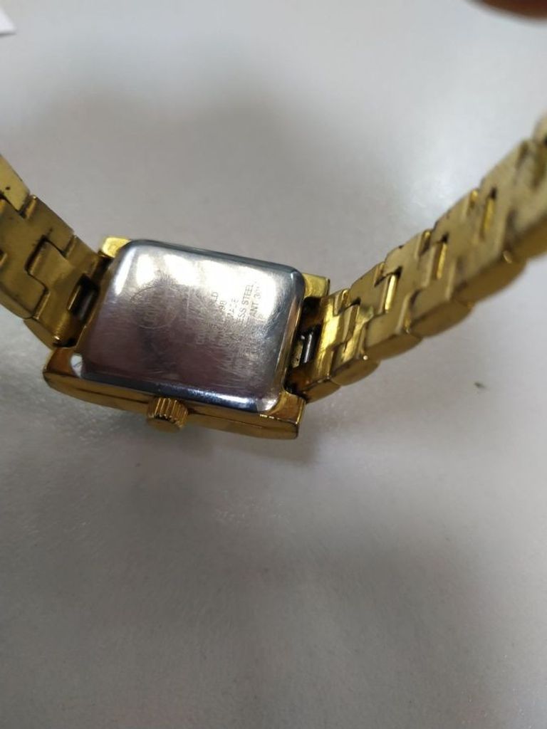 Дешево Cover 98 з ломбарду