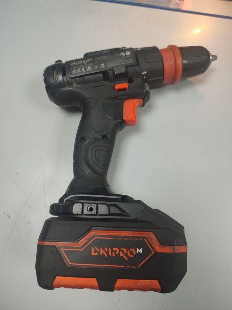 Оголошення Dnipro-M cd-218q + 1акб 2ah + зп Б/У