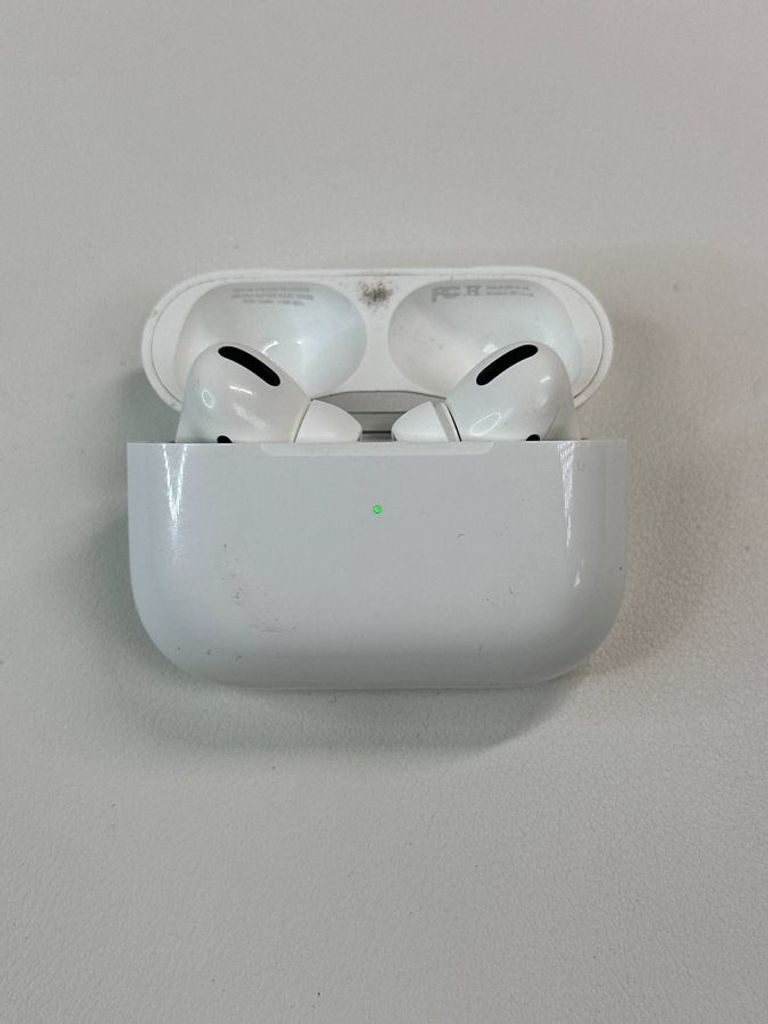 Купити Apple AirPods Pro (MWP22) Б/У