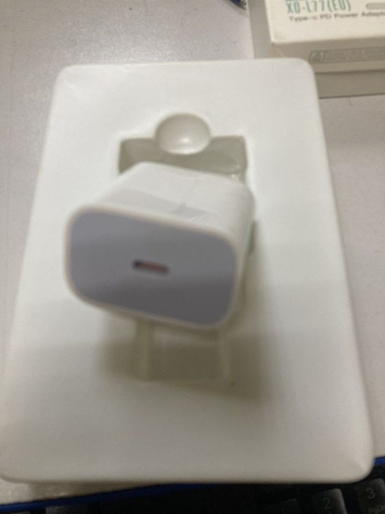 Дешево Xo L77 White з ломбарду