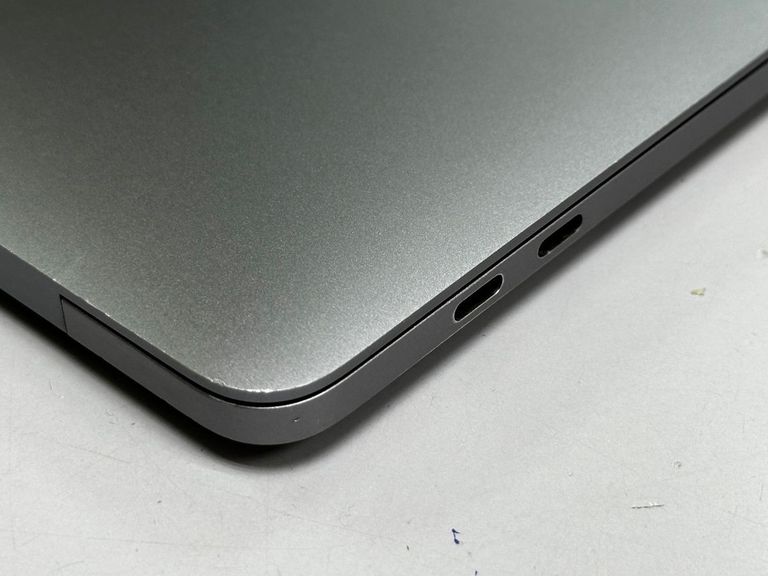 Apple a1706 macbook pro 13,3" core i5 3.1ghz /ram 8gb /ssd 256/ gpu intel iris plus 650 1536mb Код:01-200795626. Изображение 12