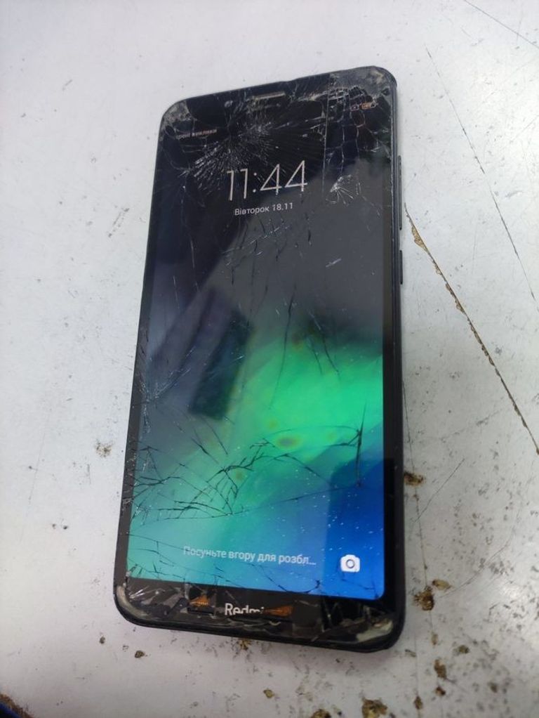 Купить Xiaomi Redmi 7a 2/32GB Black Б/У