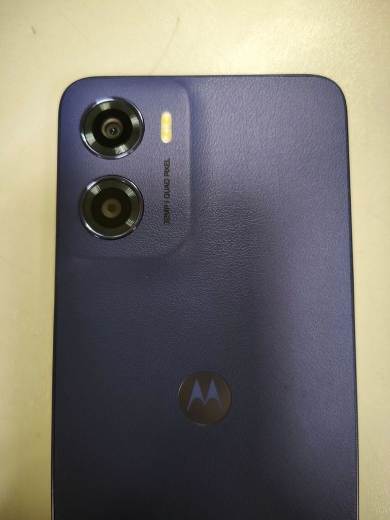 Дешиво Motorola moto e15 2/64gb с ломбарда