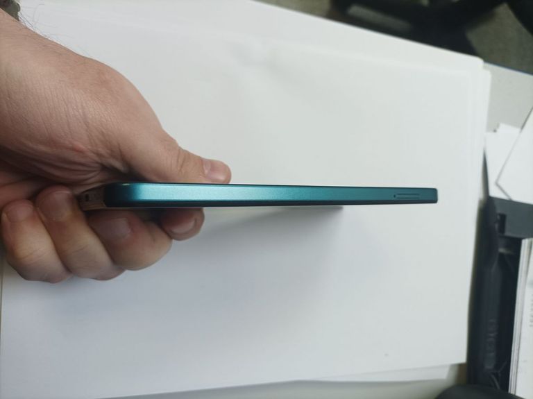 Дешево Motorola moto g05 8/256gb з ломбарду