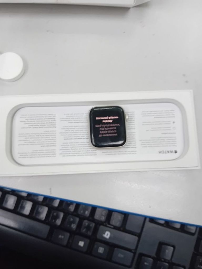 Купити Apple watch se 2 gps 40mm aluminium case Б/У