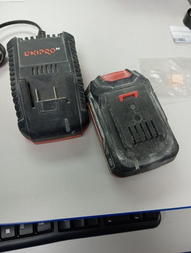 Объявление Dnipro-M cd-218 1акб 2ah зп Б/У