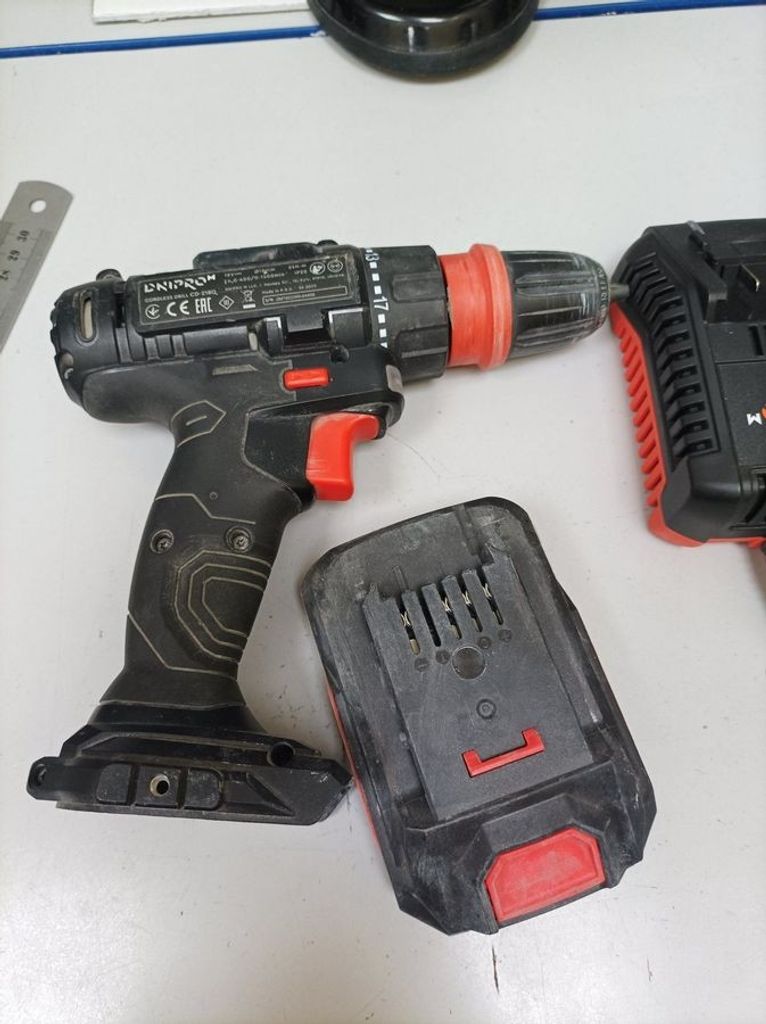 Купити Dnipro-M cd-218q 1акб 2ah зп Б/У