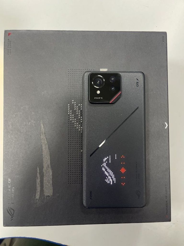 Оголошення Asus ROG Phone 9 Pro 16/512GB Phantom Black Б/У