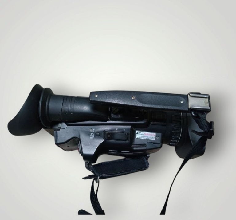 Оголошення Panasonic ag-hmc41eu Б/У