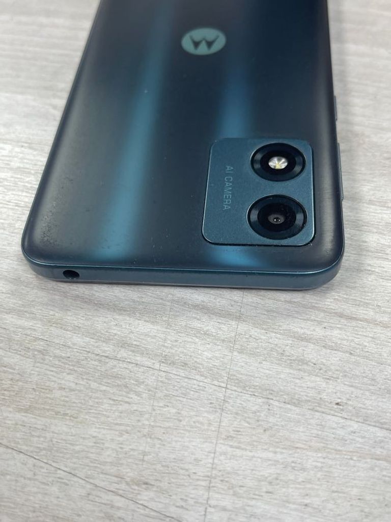 Розпродаж Motorola moto e13 2/64gb, продавець Техноскарб