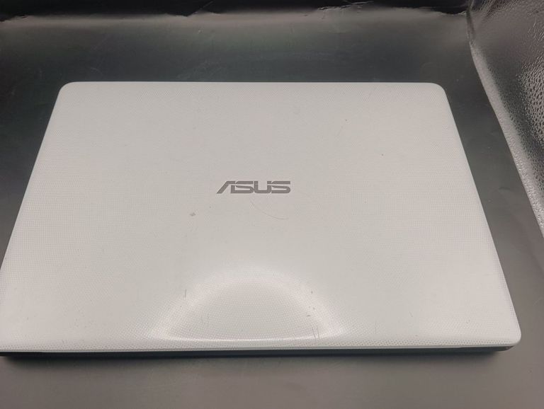 Оголошення Asus 14/core i3 3217u ddr3/4gb ddr3/hdd 500 gb/ssd *відсутній/*інтегрована Б/У