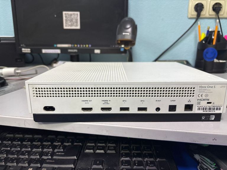 Объявление Microsoft Xbox One S 500GB Б/У
