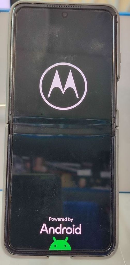 Купити Motorola razr 50 8/256gb Б/У