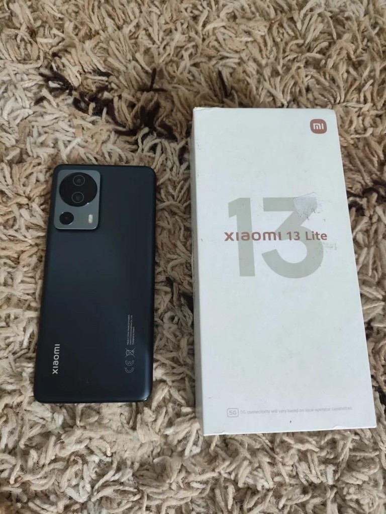 Оголошення Xiaomi 13 Lite 8/256gb Black Б/У