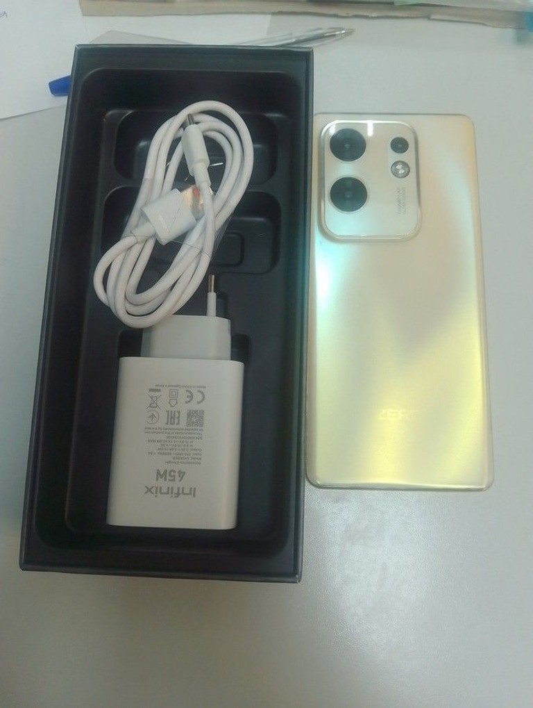 Оголошення Infinix x6731b zero 30 4g 8/256gb Б/У
