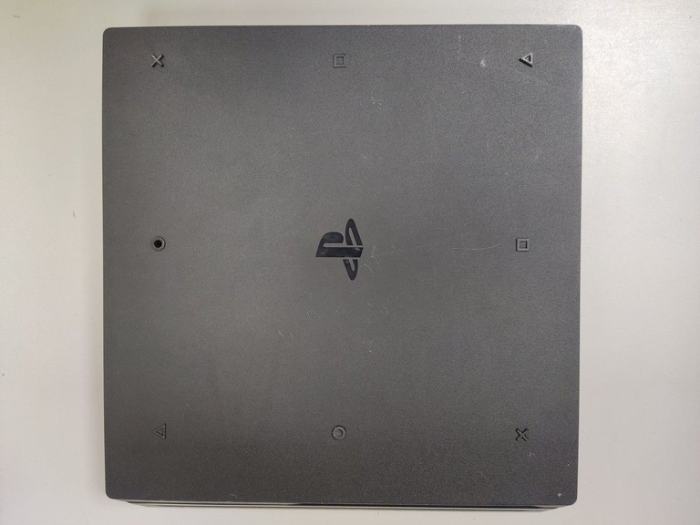 Оголошення Sony playstation 4 pro 1tb Б/У