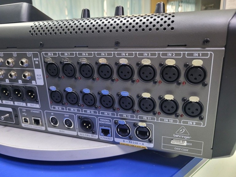 Behringer X32 Compact Код:01-201004234. Изображение 8