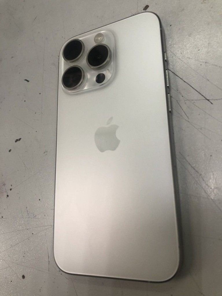 Дешиво Apple iphone 15 pro 512gb с ломбарда