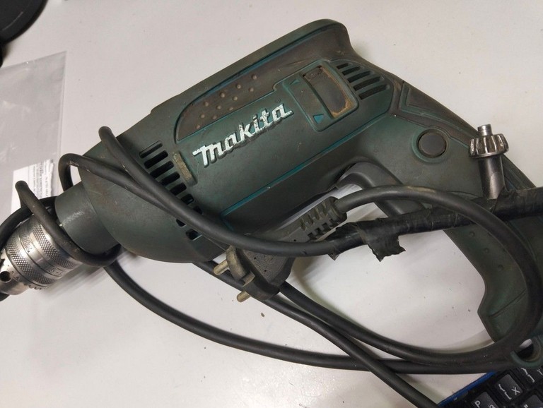 Купити Makita HP1640 Б/У