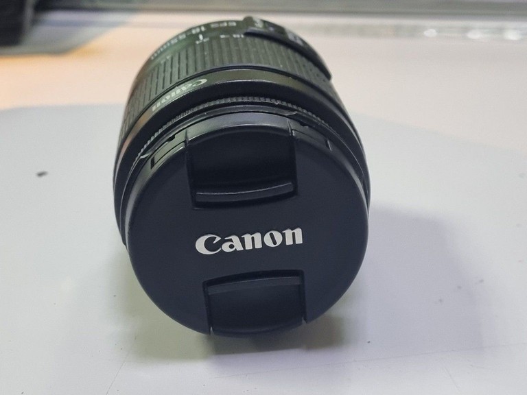 Дешево Canon ef-s 18-55mm f/3,5-5,6 is ii з ломбарду